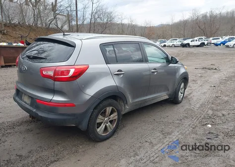 2013 Kia Sportage Lx z USA, uszkodzony, nr VIN KNDPBCA27D7361894